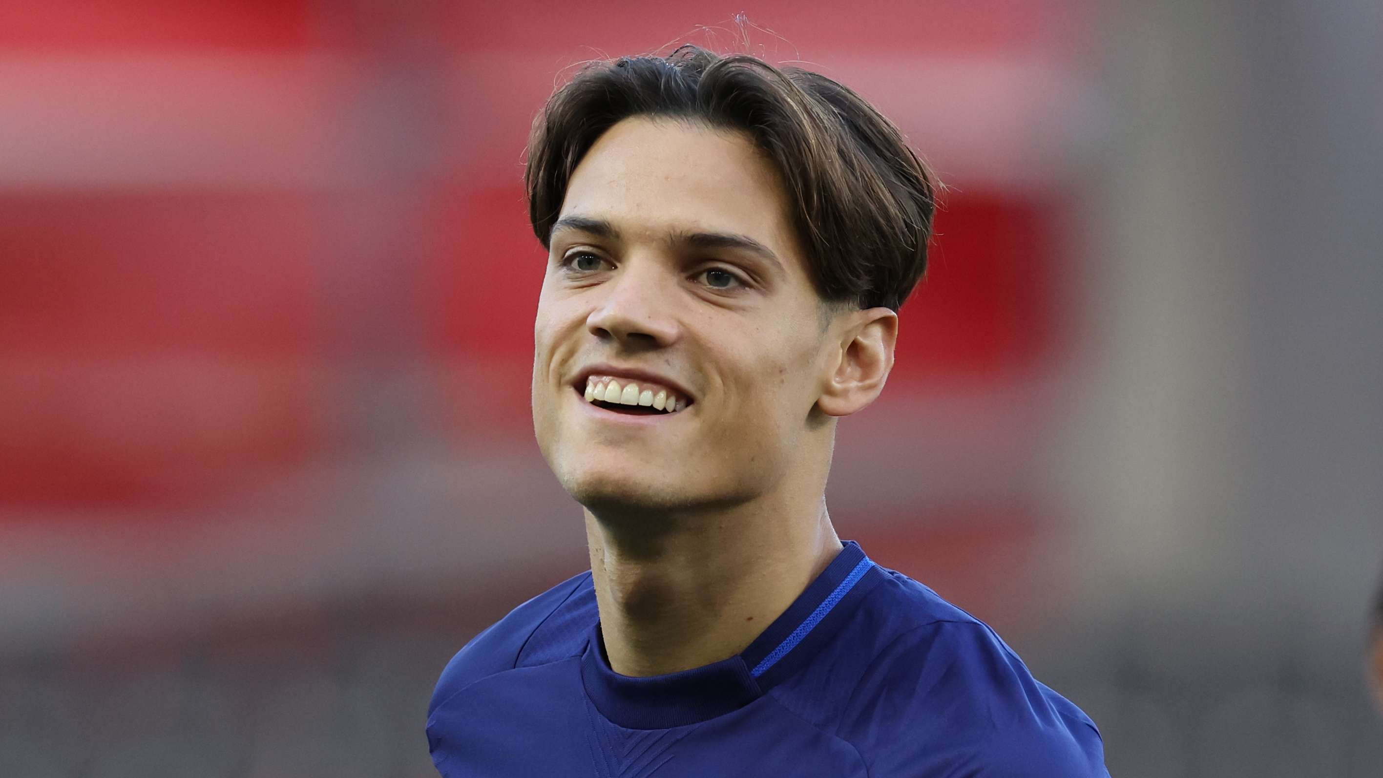 出其强大的 出其强大的